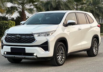 Innova Hycross