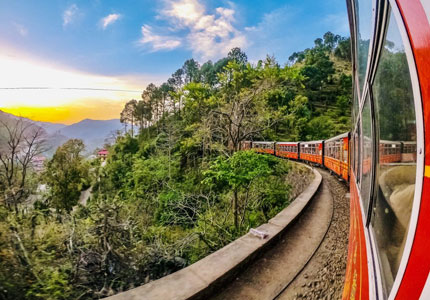 Shimla / Manali Tour Taxi