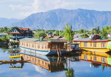 Ladakh Adventure Journey: Amritsar to Leh